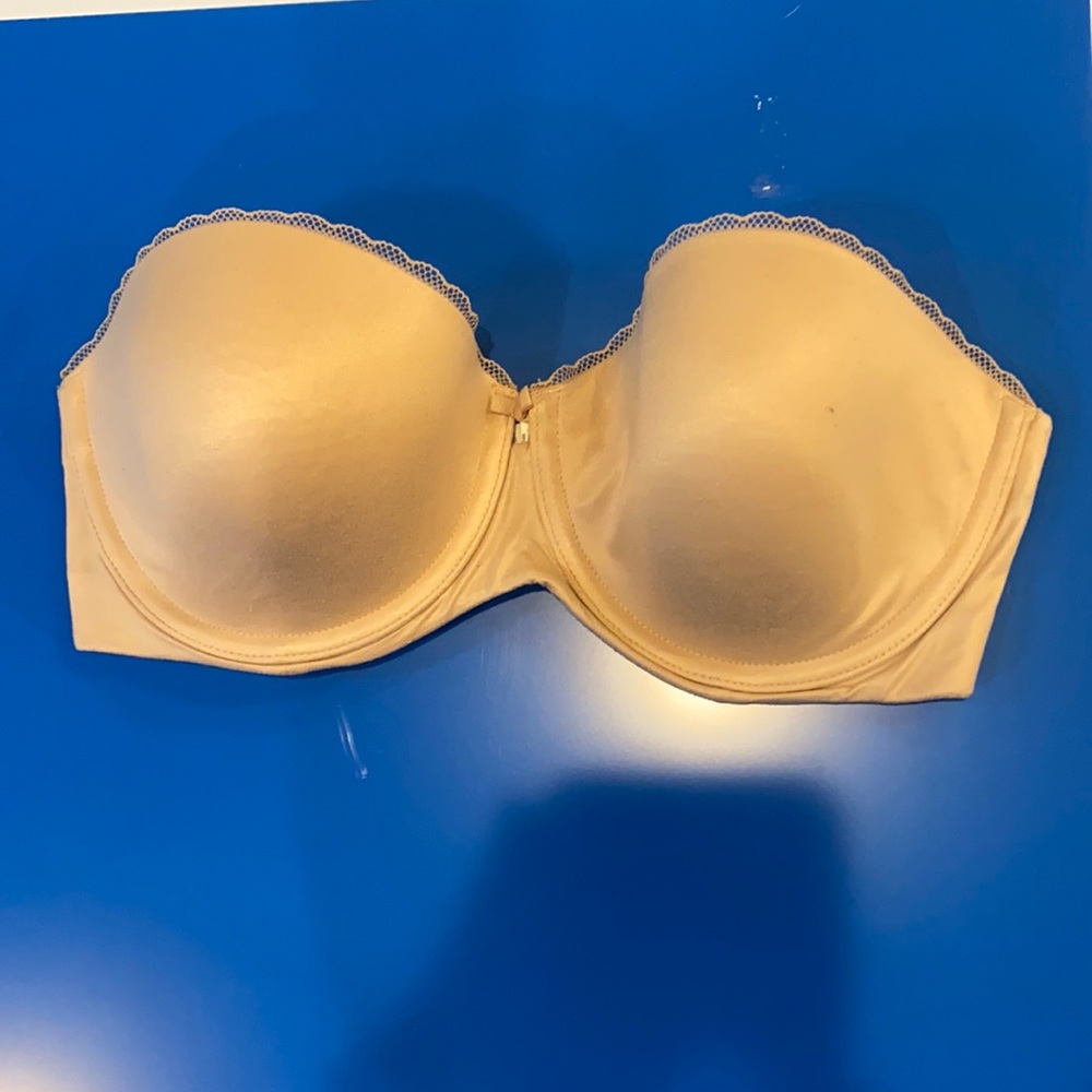 Strapless bra